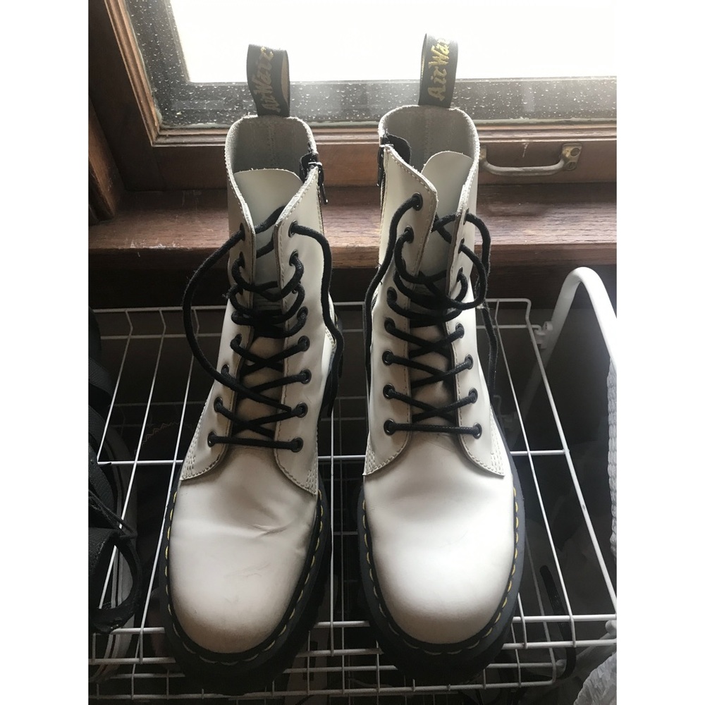 Dr Maretens Jadon White Platform Boots